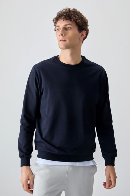 Men's Plain Crew Neck Sweatshirt - Image 2