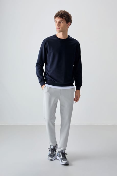 Men's Plain Crew Neck Sweatshirt - Image 3