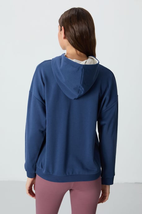 Oversized Hooded Sweatshirt With Pocket - Image 6