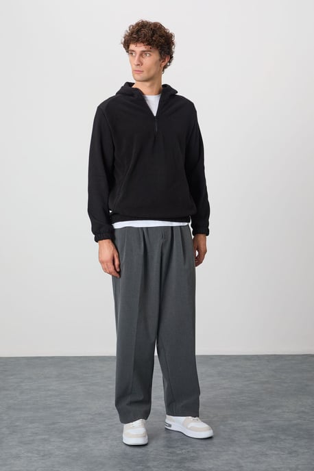 Men's Color-Blocked Half-Zip Plush Sweatshirt - Image 5