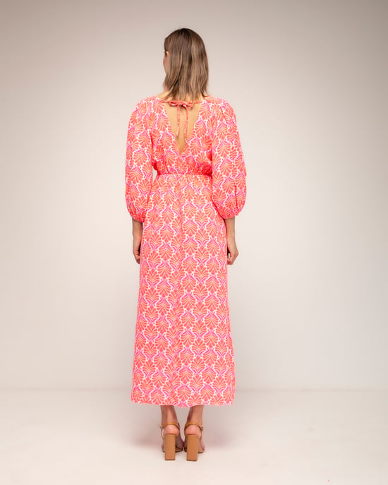 Geprinte jurk met elastische taille, V-hals en V-rug en vetersluiting - Image 3