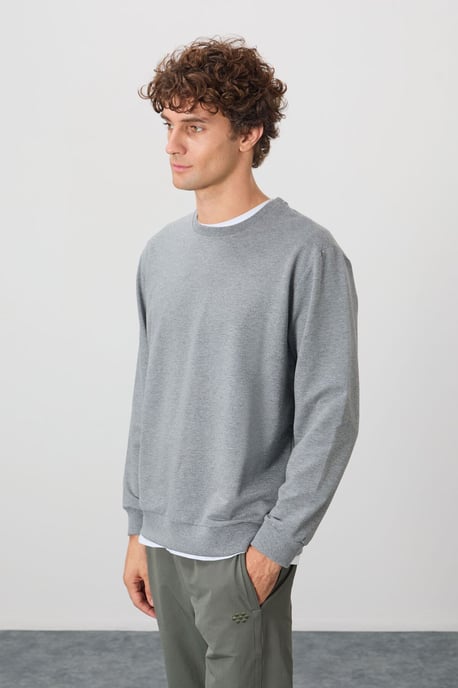 Men's Plain Crew Neck Sweatshirt - Image 4