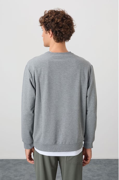 Men's Plain Crew Neck Sweatshirt - Image 5