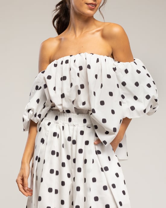 Set van stippenbroek en top, top met elastische boothals en wijde broek met zakken - Image 3