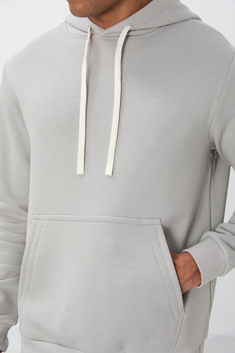 Men's Solid Hooded Sweatshirt With Pocket - Image 2