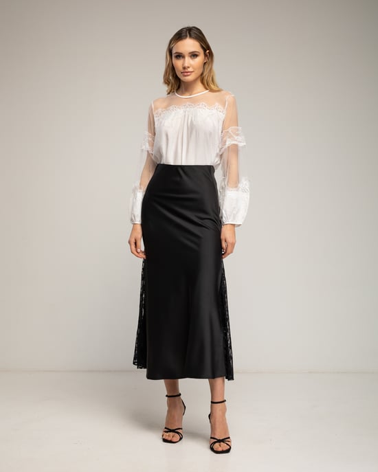 Chiffon blouse met mouwen en schouders van tule en kantdetails - Image 4