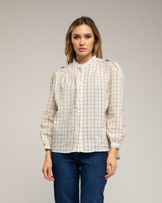 Geruite blouse met opstaande kraag en borduursel op de schouder en rug - Image 1