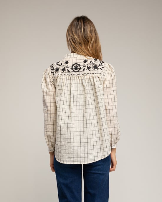 Geruite blouse met opstaande kraag en borduursel op de schouder en rug - Image 2