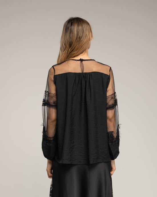 Chiffon blouse met mouwen en schouders van tule en kantdetails - Image 2