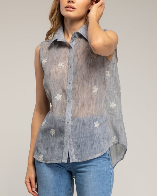 Semi-transparent sleeveless shirt with embroidered flowers - Image 3