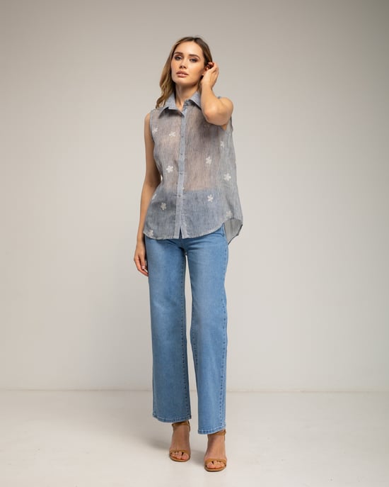 Semi-transparent sleeveless shirt with embroidered flowers - Image 4