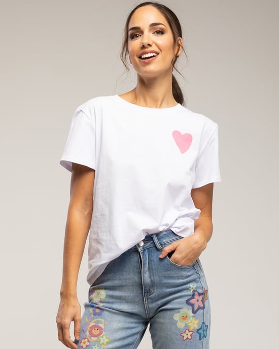 T-shirt med hjärtmönster på framsidan och texten 'Now or never' på ryggen - Image 3