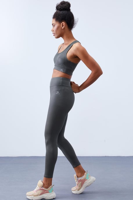 Ärmlös aktiv uppsättning med högmidjade leggings - Image 3