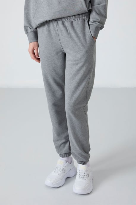 Overmaatset met Kaptrui en Broek - Image 3