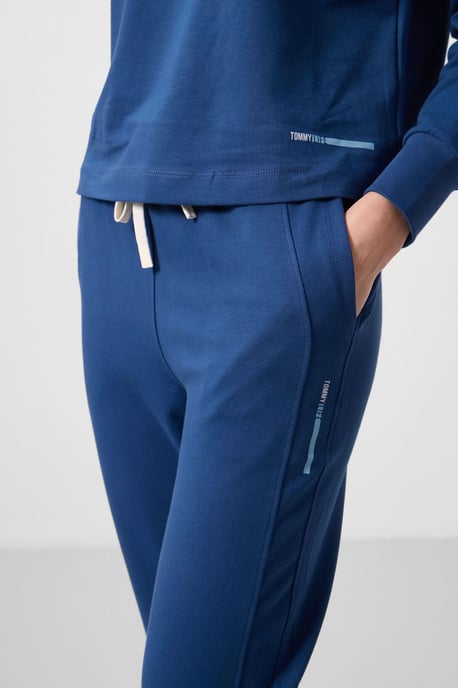 Overmaatset met capuchon en broek - Image 5