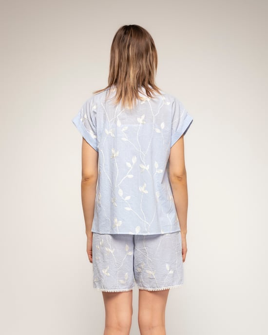 Gestreepte blouse met borduursels en korte mouwen met omslag - Image 2