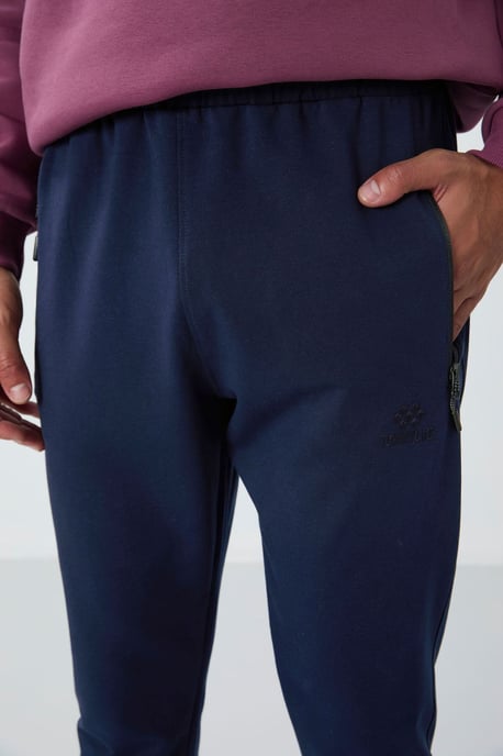 Men's Jogger Sweatpants With Zip Pocket - Image 4