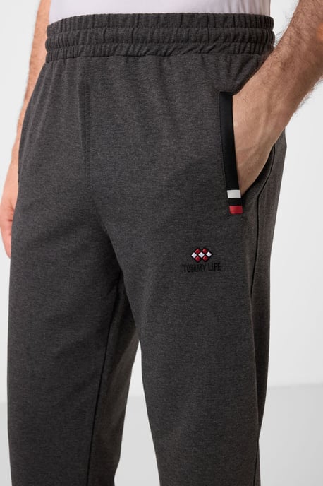 Men's Slim Fit Straight Leg Sweatpants - Image 4