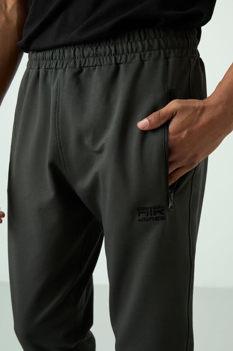 Herrarnas enfärgade joggbyxor - Image 3