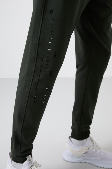 Herrarnas enfärgade joggbyxor - Image 5