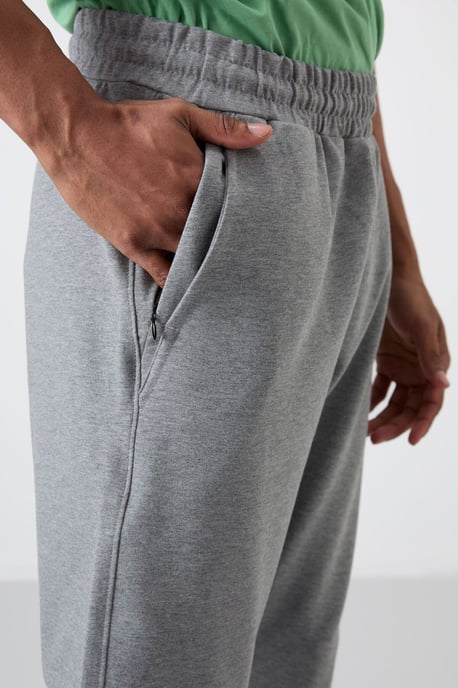 Men's Regular Fit Cotton Blend Sweatpants - Image 2