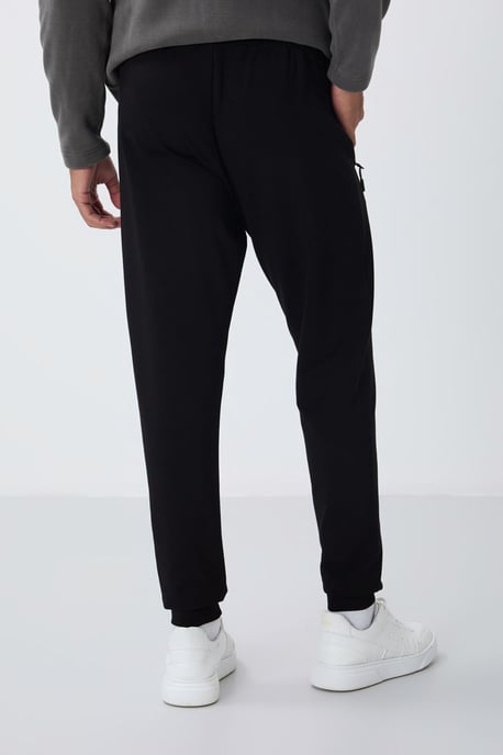 Men's Jogger Sweatpants With Zip Pocket - Image 5
