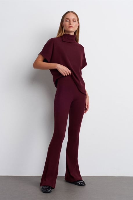 High-Waist Flare Knit Pants - Image 3