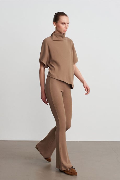 High-Waist Flare Knit Pants - Image 1