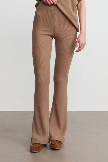 High-Waist Flare Knit Pants - Image 4