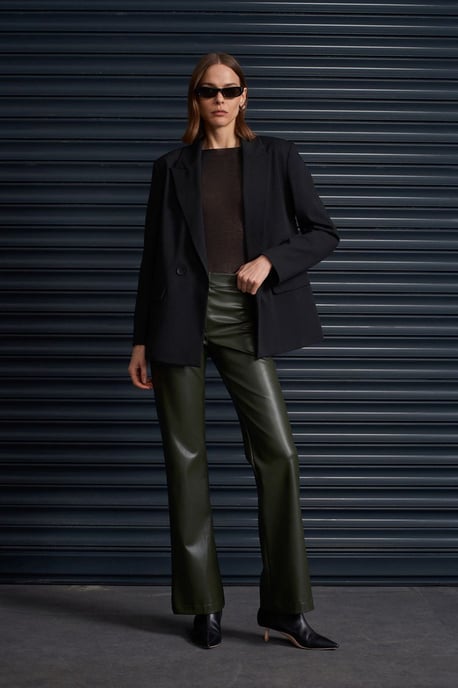 Dames Faux Leer Flared Broek - Image 1