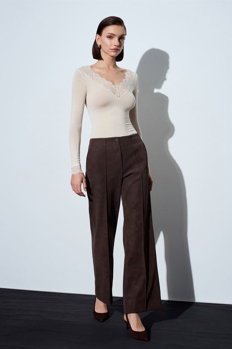 Women's High-Waist Wide-Leg Faux Leather Trousers - Image 4