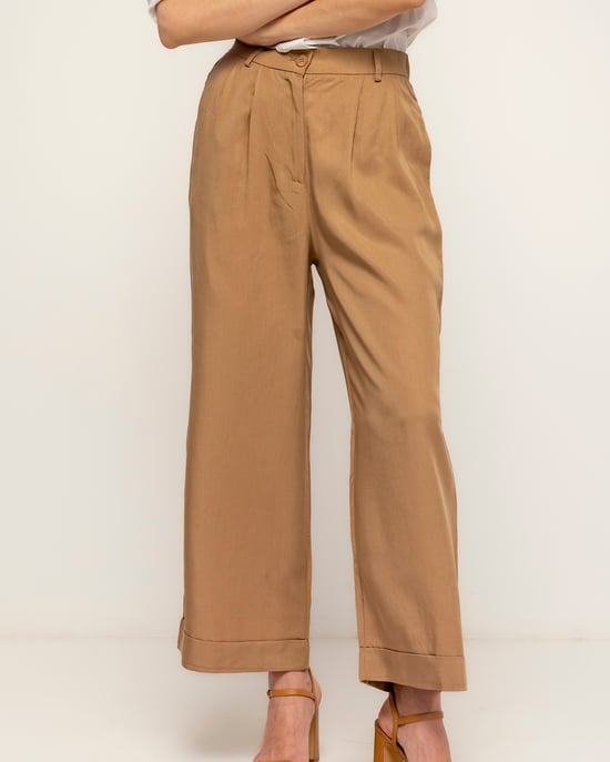 Rechte tencel pantalon met plooien, omslag aan de onderkant, zakken en een gerimpelde achterkant - Image 4