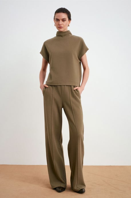 Women's Wide-Leg Pull-On Trousers - Image 2