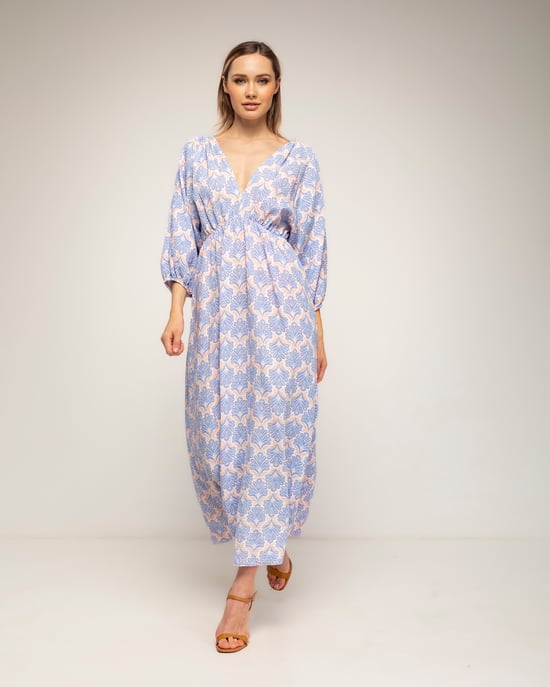 Geprinte jurk met elastische taille, V-hals en V-rug en vetersluiting - Image 2