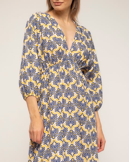 Geprinte jurk met elastische taille, V-hals en V-rug en vetersluiting - Image 4