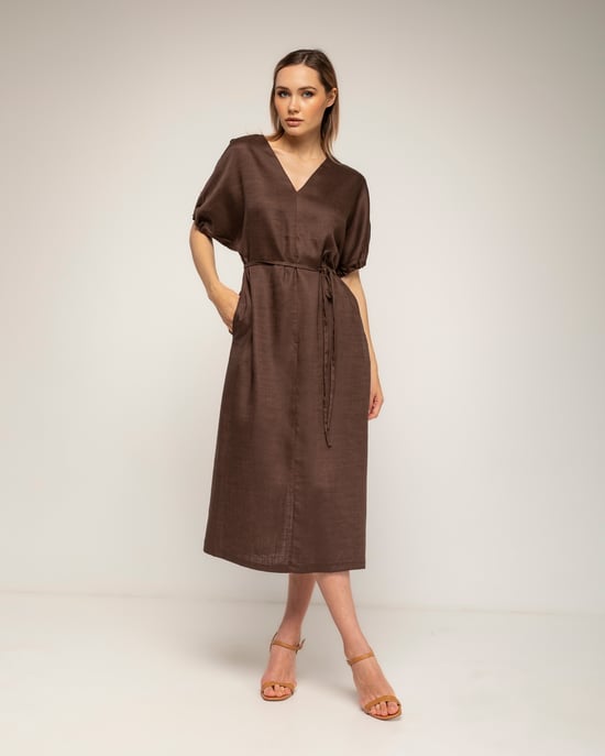 Oversized jurk met gerimpelde mouwen, V-hals en een losse ceintuur - Image 1