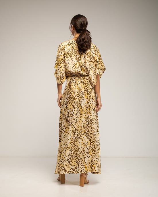 Lange jurk met dierenprint, overslagkraag, gerimpelde taille en zijsplitjes - Image 3
