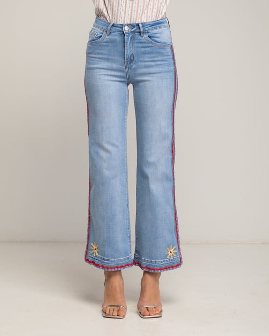 Straight fit jeans met borduursels aan de zijkant en bloemen aan de zoom. - Image 2