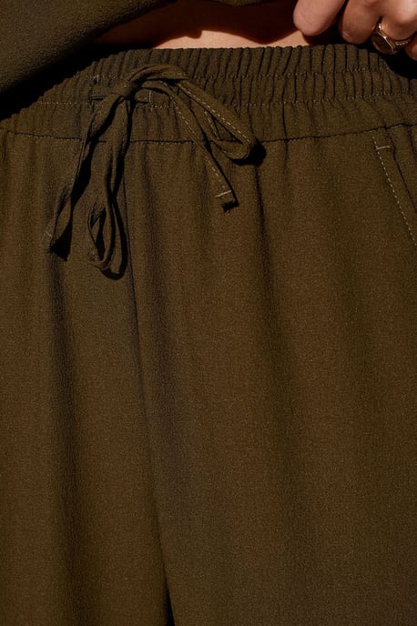 Women's Wide-Leg Crepe Trousers - Image 4