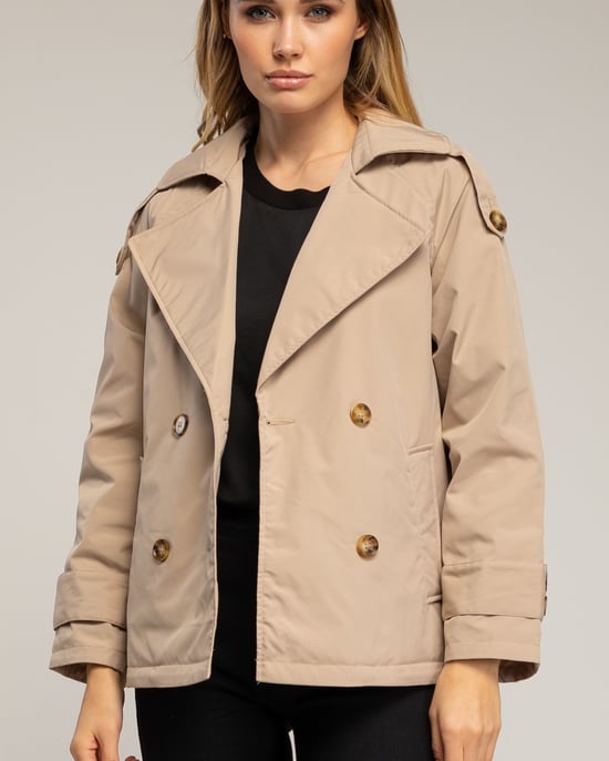 Korte gewatteerde trenchcoat met dubbele knopenrij, zijzakken en een uitlopende achterkant - Image 3