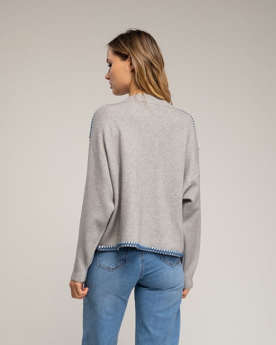 Oversized gebreide trui met stikseldetails aan de zoom en op de schouders. - Image 2