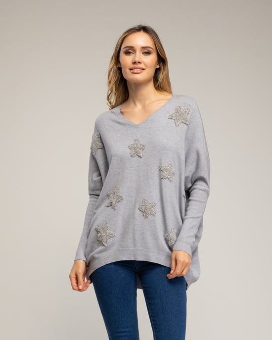 Lång oversize-stickad tröja med påsydda tygstjärnor och strass - Image 1