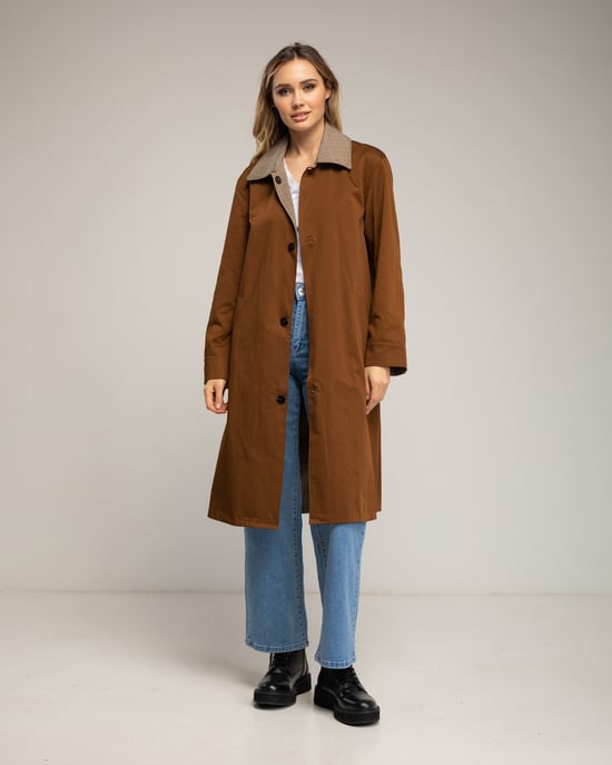 Lange omkeerbare trenchcoat, effen aan de ene kant en geruit aan de andere kant, met zijzakken - Image 2