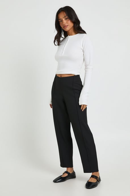 Petite Boohoo Basics Tailored Tapered Trouser - Image 3