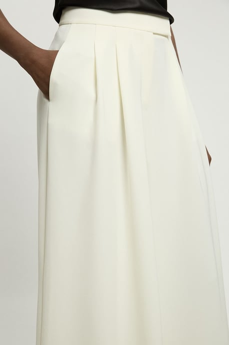 Soft Tailored Wide Leg Trouser - Image 4