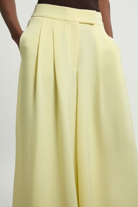 Soft Tailored Wide Leg Trouser - Image 4