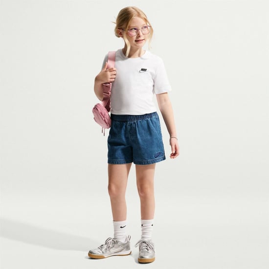 Nike Kinderen Futura Klassiek Logo Regular T-shirt (Wit/zwart) - Image 4
