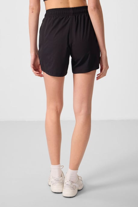 Hooggetailleerde gebreide shorts - Image 5