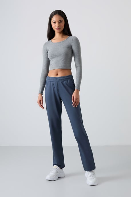 Women’s Straight-Leg Fleece Sweatpants - Image 4