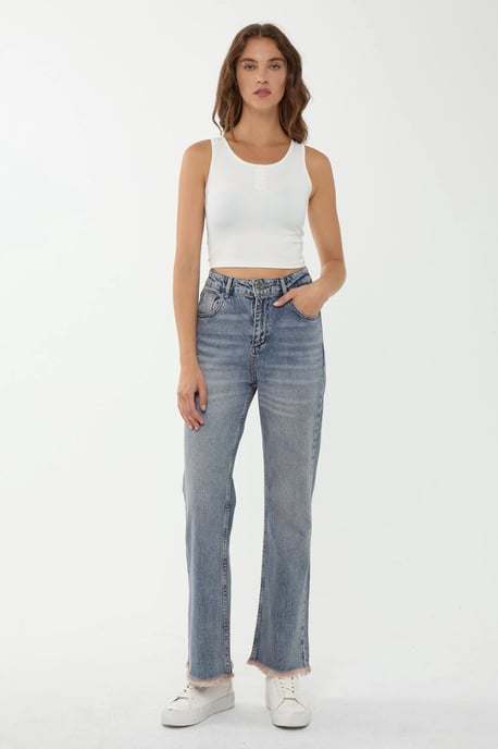 Basis Knop Gedetailleerde Crop Top - Image 4